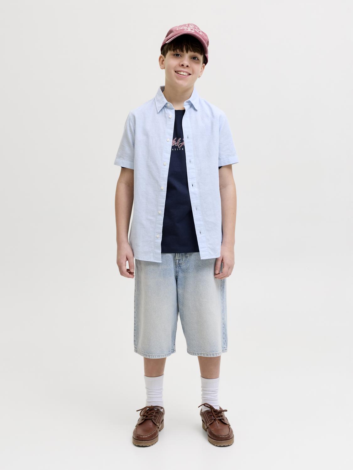 model_shot-front_full